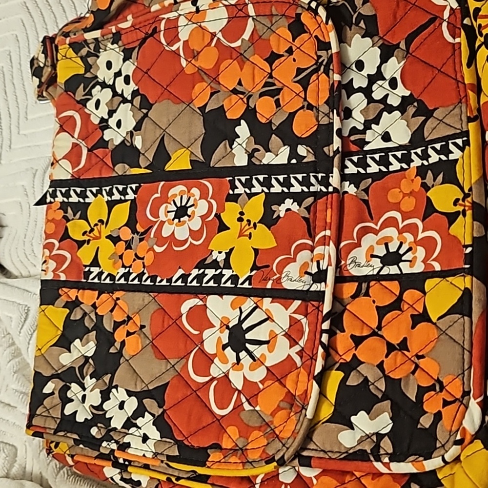 VERA bradley Mailbag style, dbl zip, crossbody purse